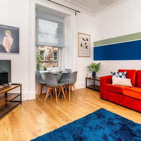 Cosy Retreat - Charming 2-Bed Apartment Greenock Exterior foto